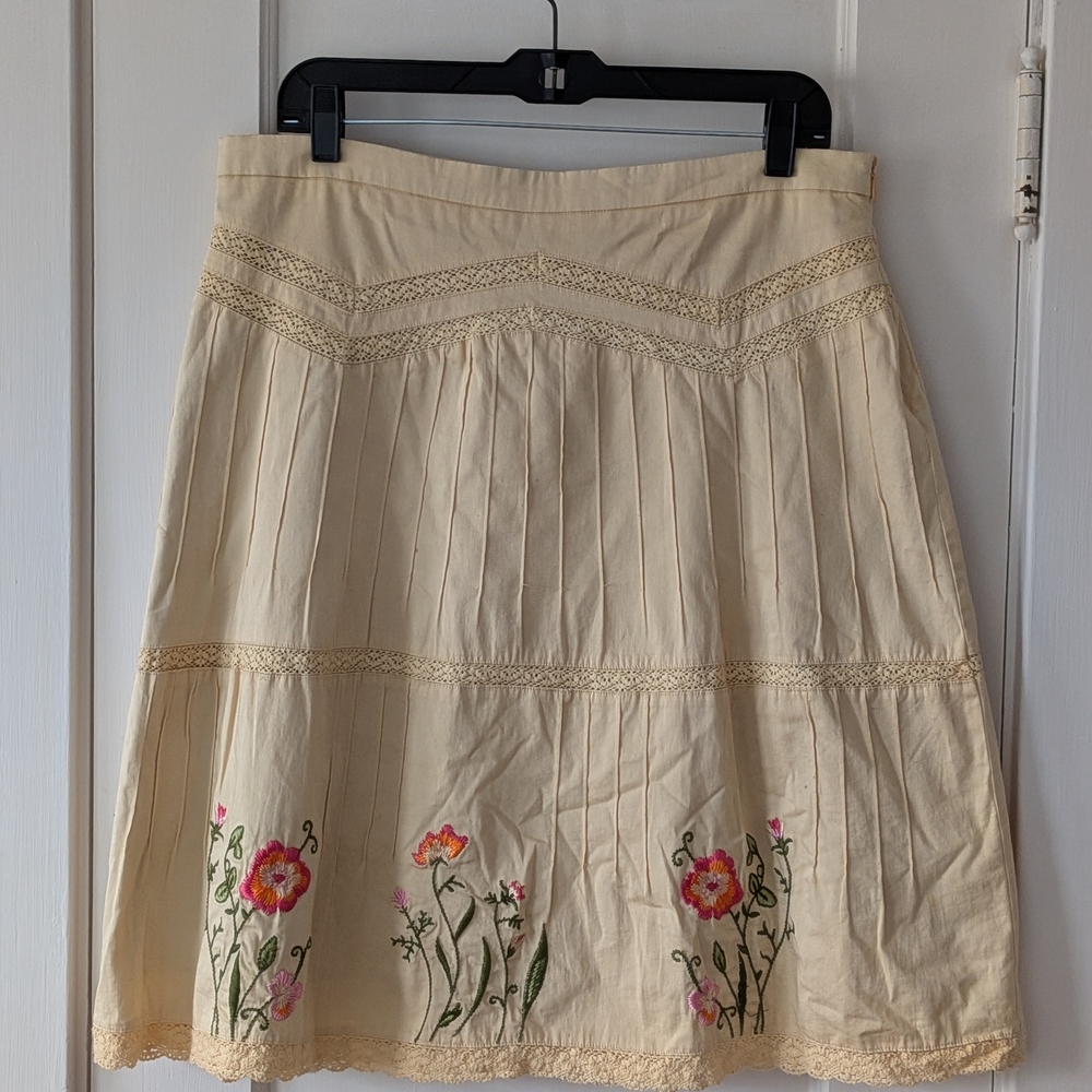 Y2K Cream Embroidered A-Line Skirt with Crochet Trim